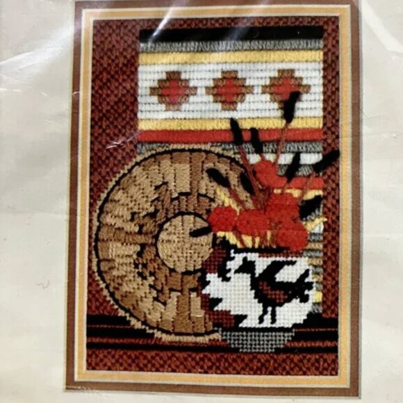 VTG 80s Monarch Horizons Take Alongs Indian Basket w/ Cattails Needlepoint Craft - Picture 1 of 4
